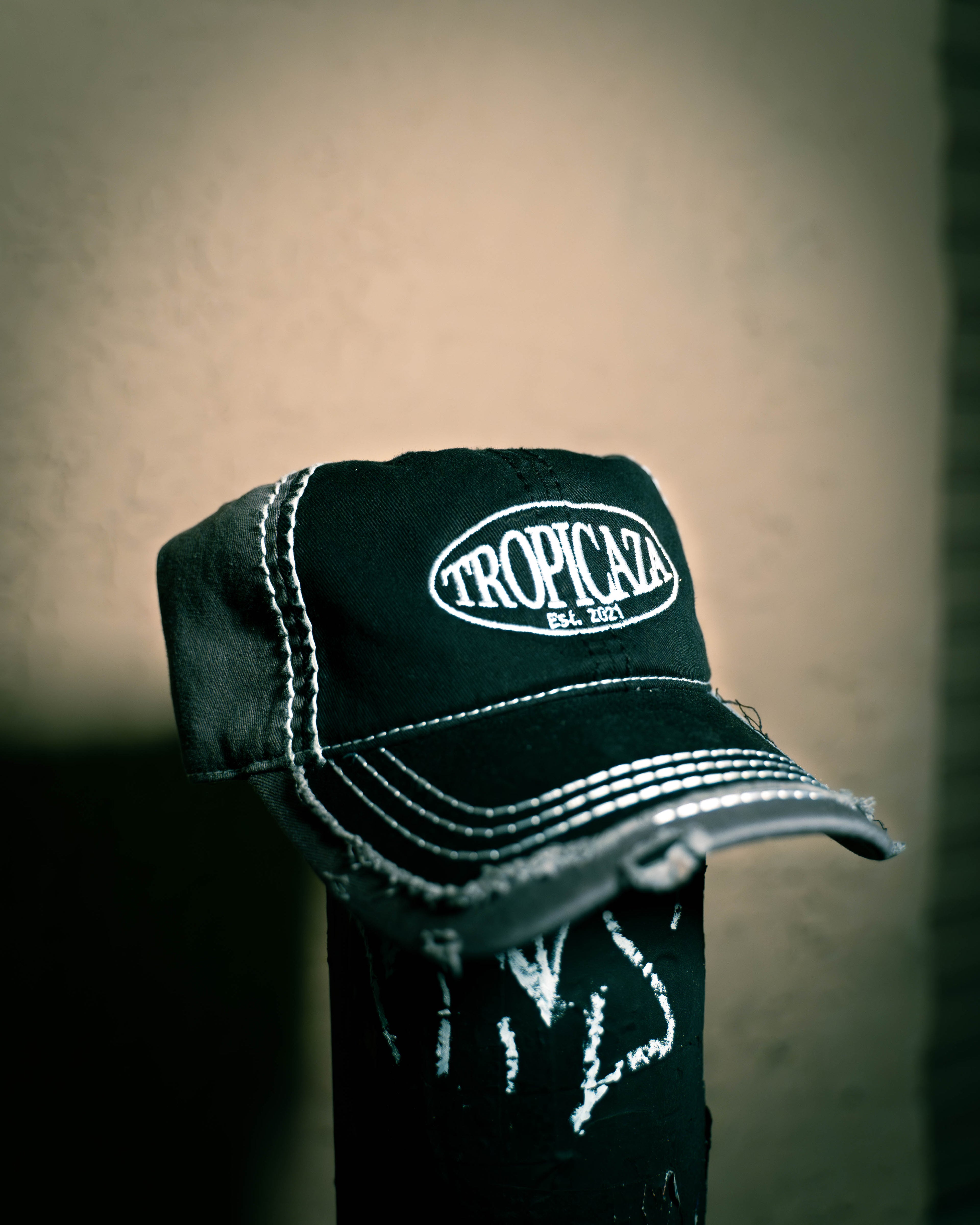 Tropicaza Distressed Hat: Black and Gray