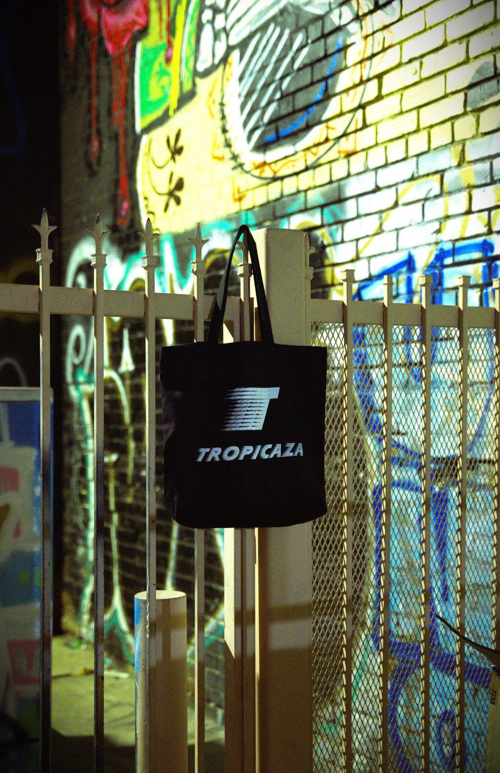 Tropicaza Tote