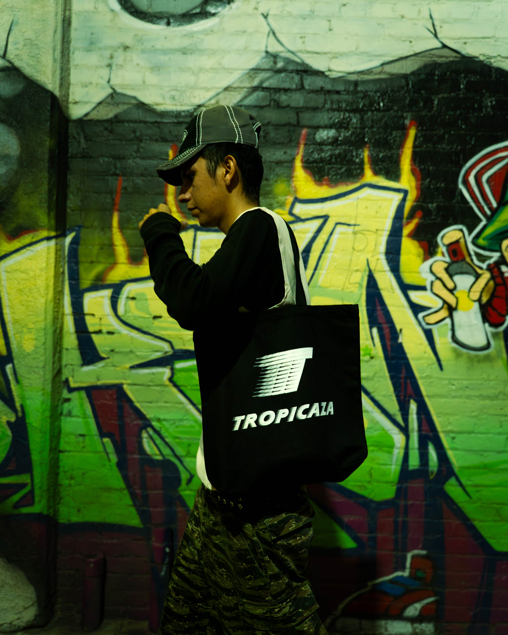 Tropicaza Tote