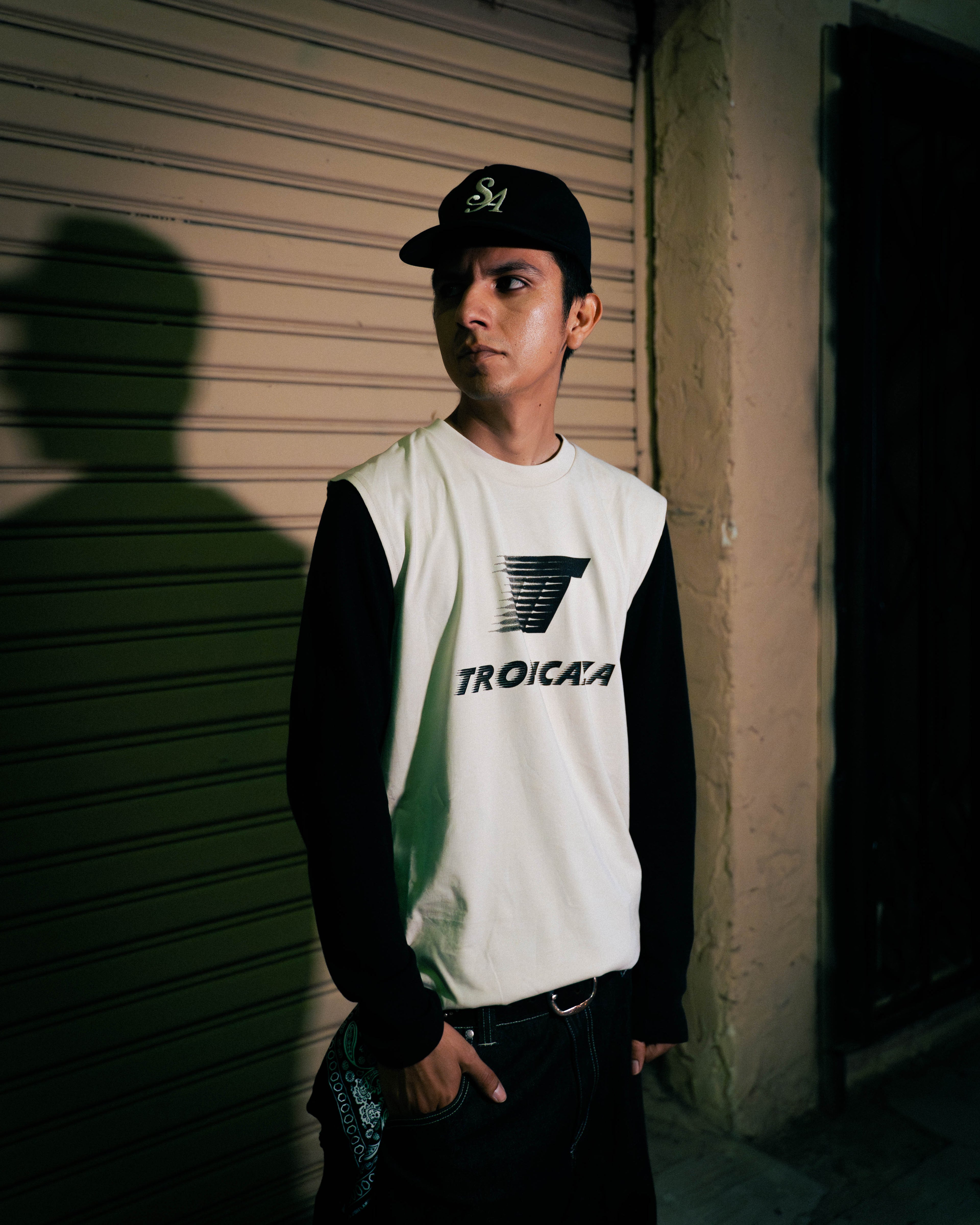 Tropicaza Classic Tank: Beige